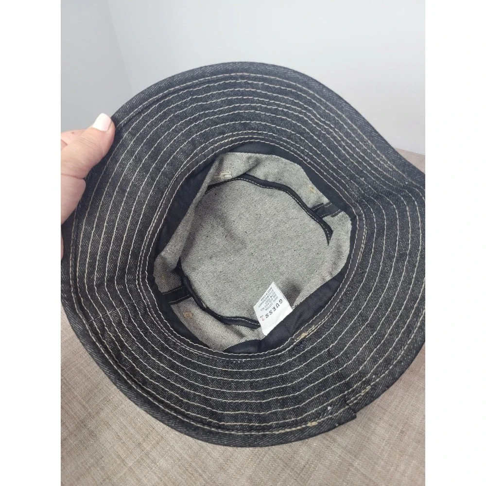 GUESS Vintage Dark Wash Denim‎ Bucket Hat Embroidered Logo 9051MM6T OSFM Blue